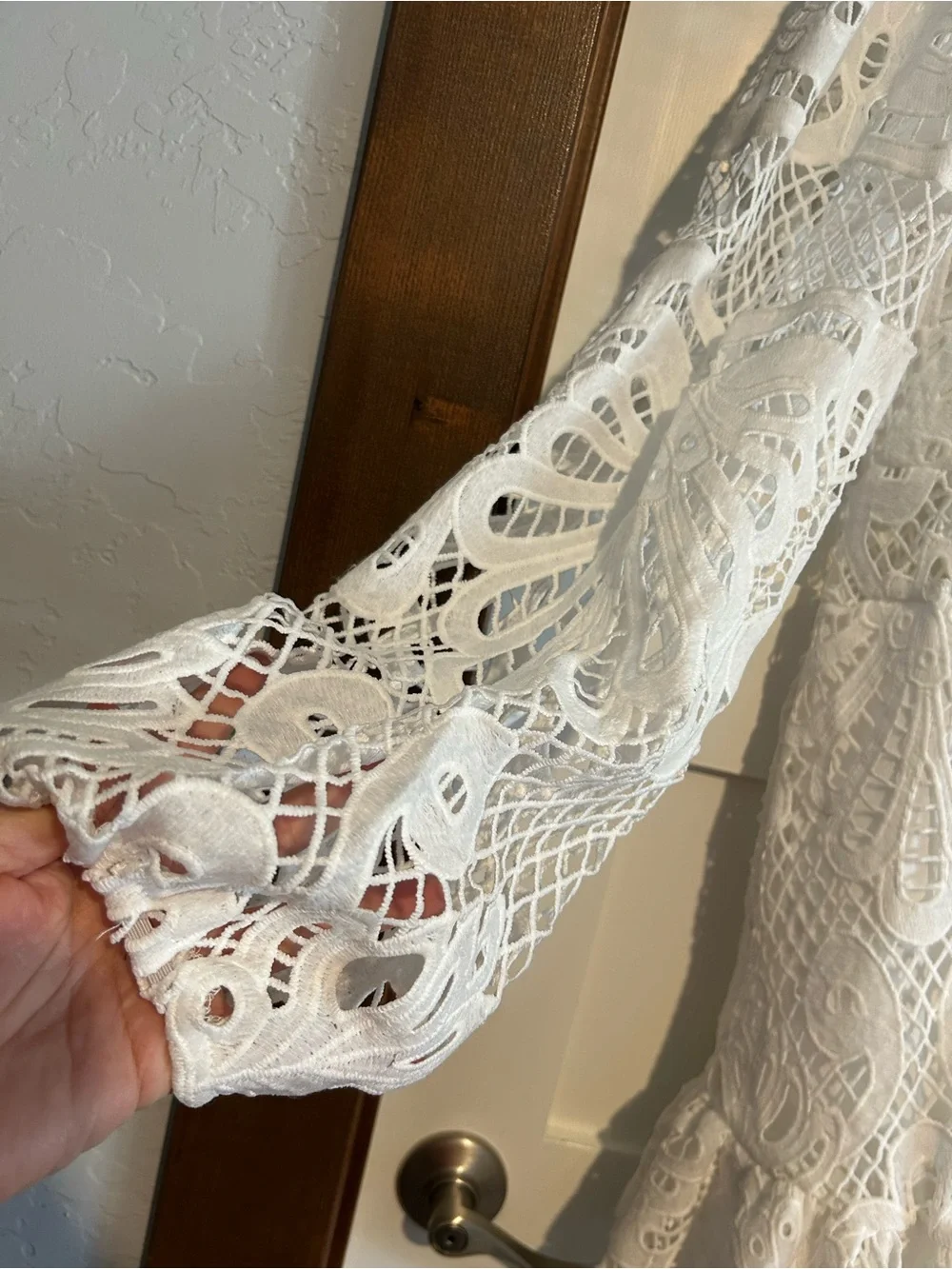 Showpo Kiss Me Now Dress White Lace Eyelet puff sleeve Dress Size 12 New - Picture 4 of 15